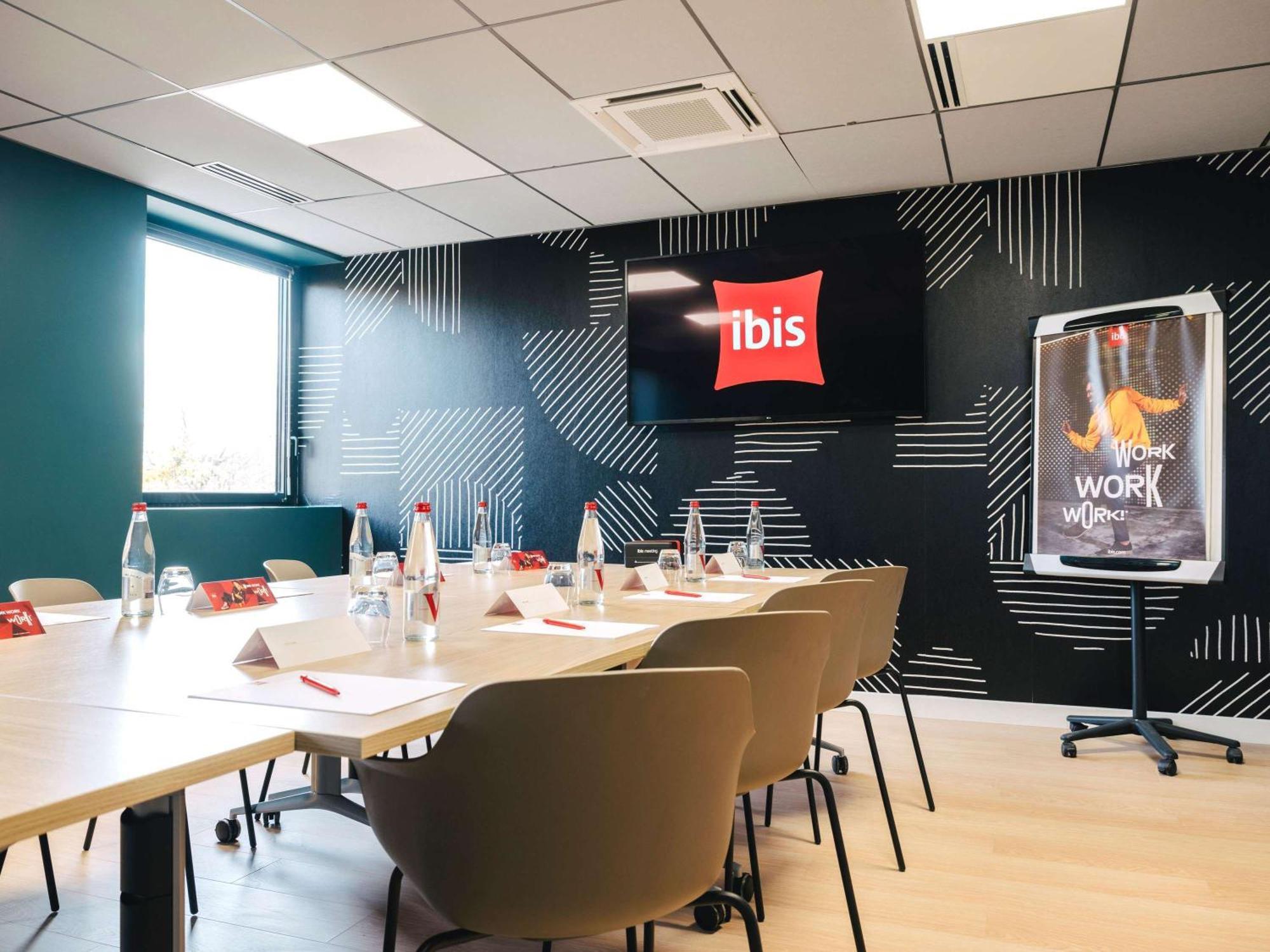 Ibis Rouen Centre Rive Droite Pasteur Hotel Exterior photo